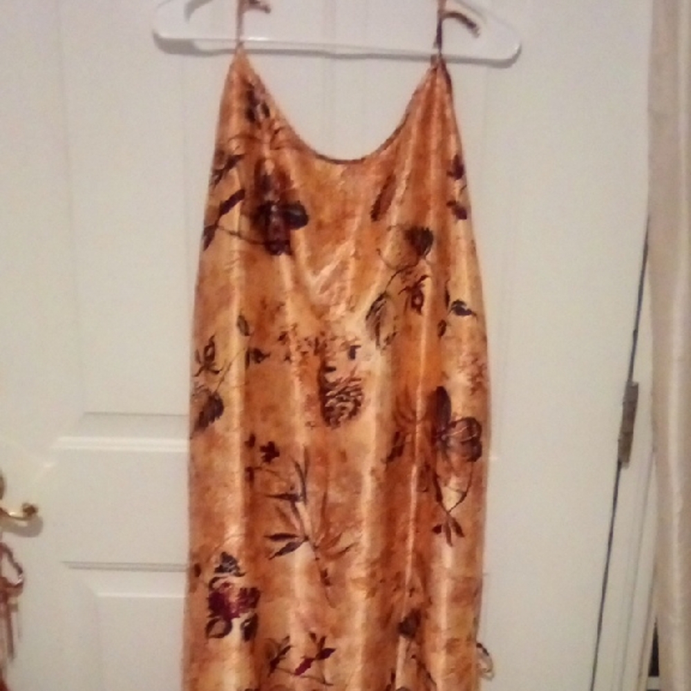 Elegant Floral Maxi Dress in Orange and Brown